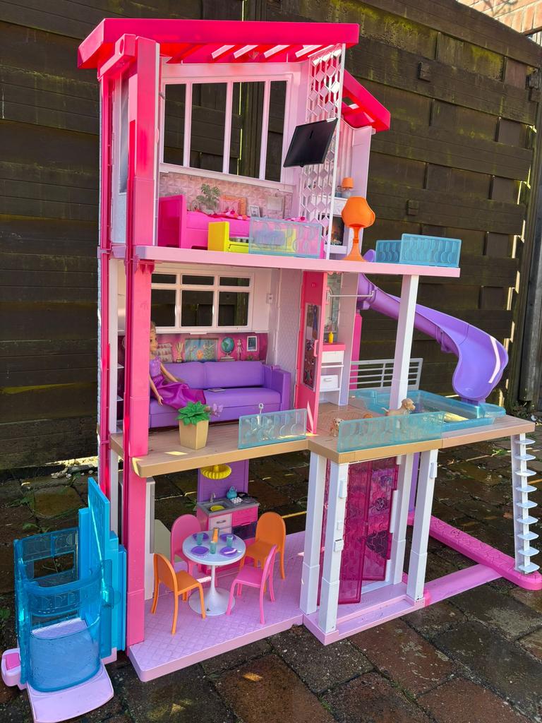 Barbie droomhuis, Ophalen, Zo goed als nieuw, Toebehoren