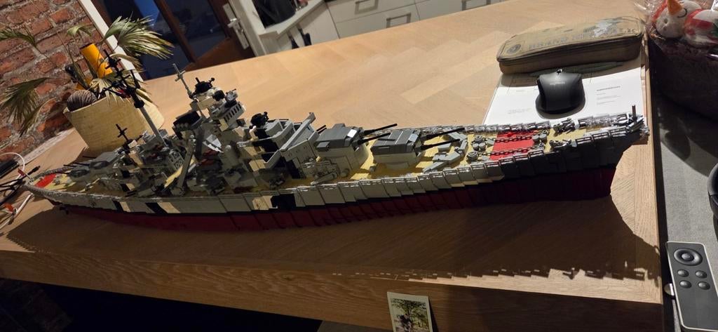 Lego Bismarck 1:200 Schaalmodel - Indrukwekkend Bouwwerk, Ophalen, Zo goed als nieuw, 1:50 tot 1:200, Overige merken