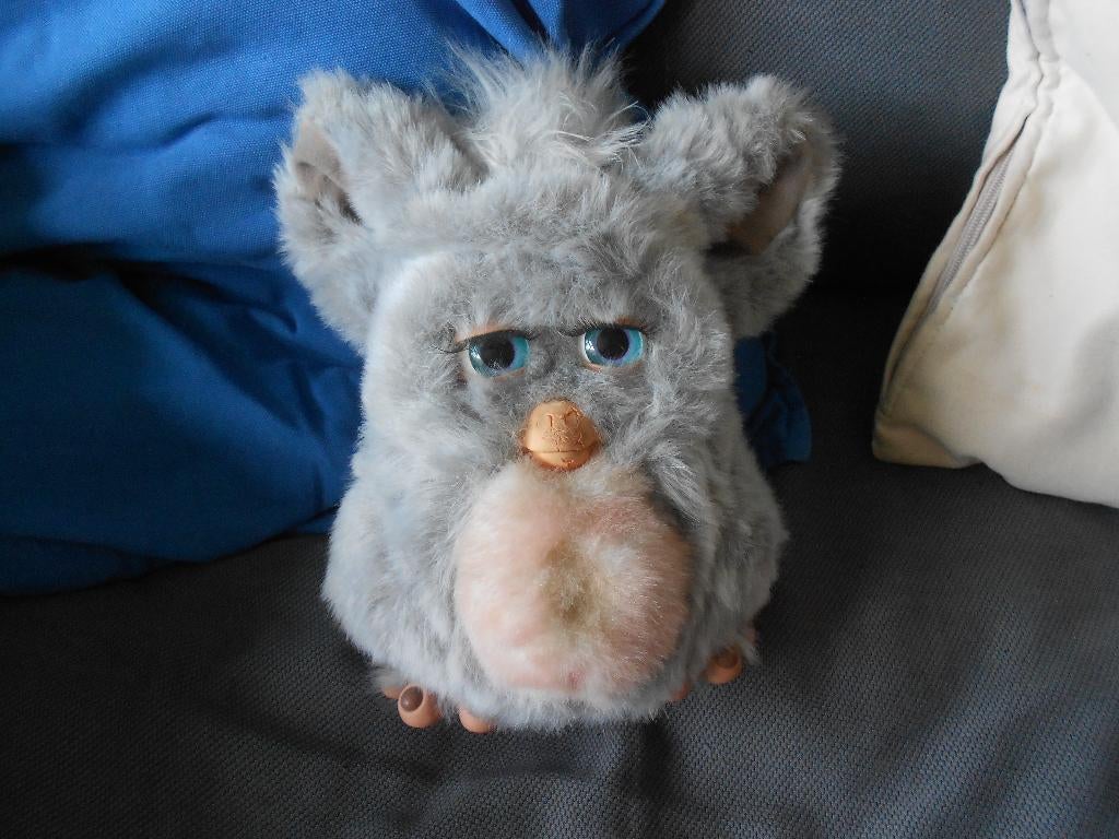 grijze Furby 2005, Ophalen, Gebruikt