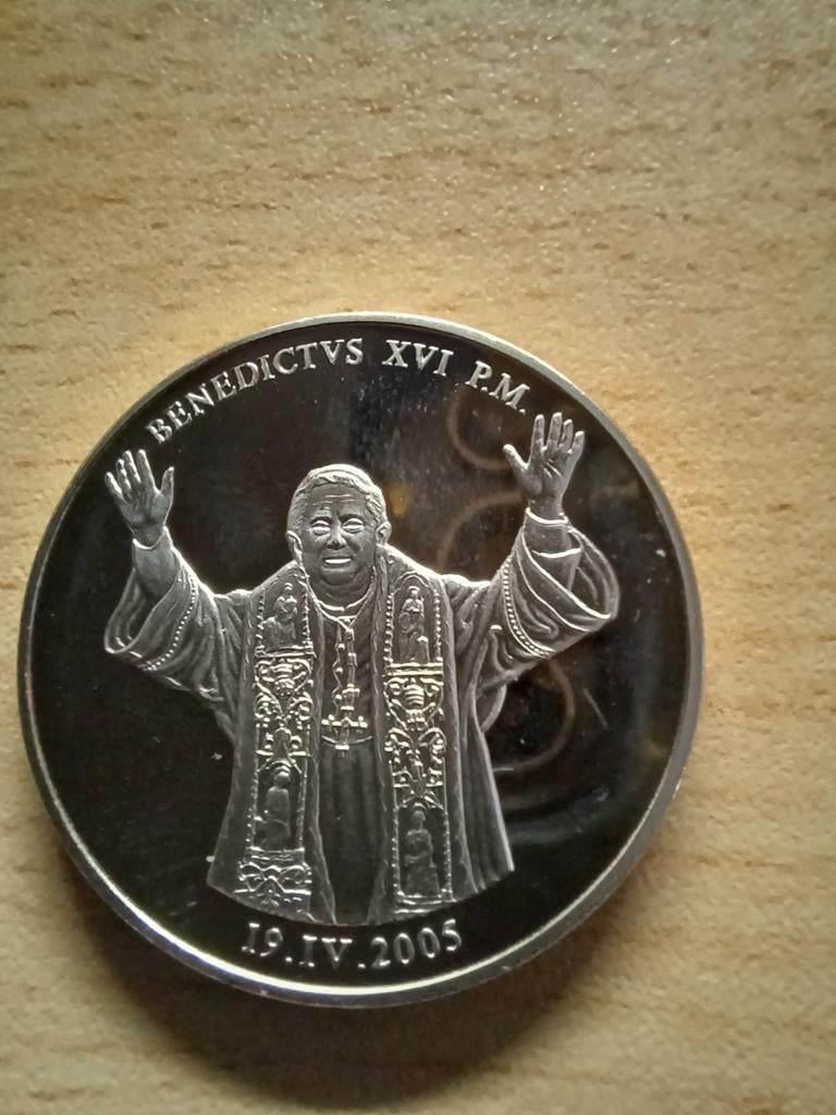 Zilveren Herdenkingsmunt Paus Benedictus XVI 2005, Postzegels en Munten, Munten | Europa | Niet-Euromunten, Ophalen of Verzenden