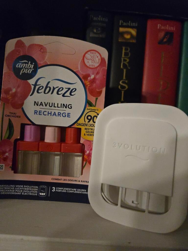 Febreze Ambi Pur 3Volution navulling + stekker, Ophalen of Verzenden, Nieuw