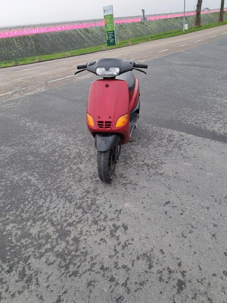 Piaggio zip rst 45 50cc, Fietsen en Brommers, Scooters | Piaggio, Zip, Maximaal 45 km/u, Tweetakt, Ophalen of Verzenden