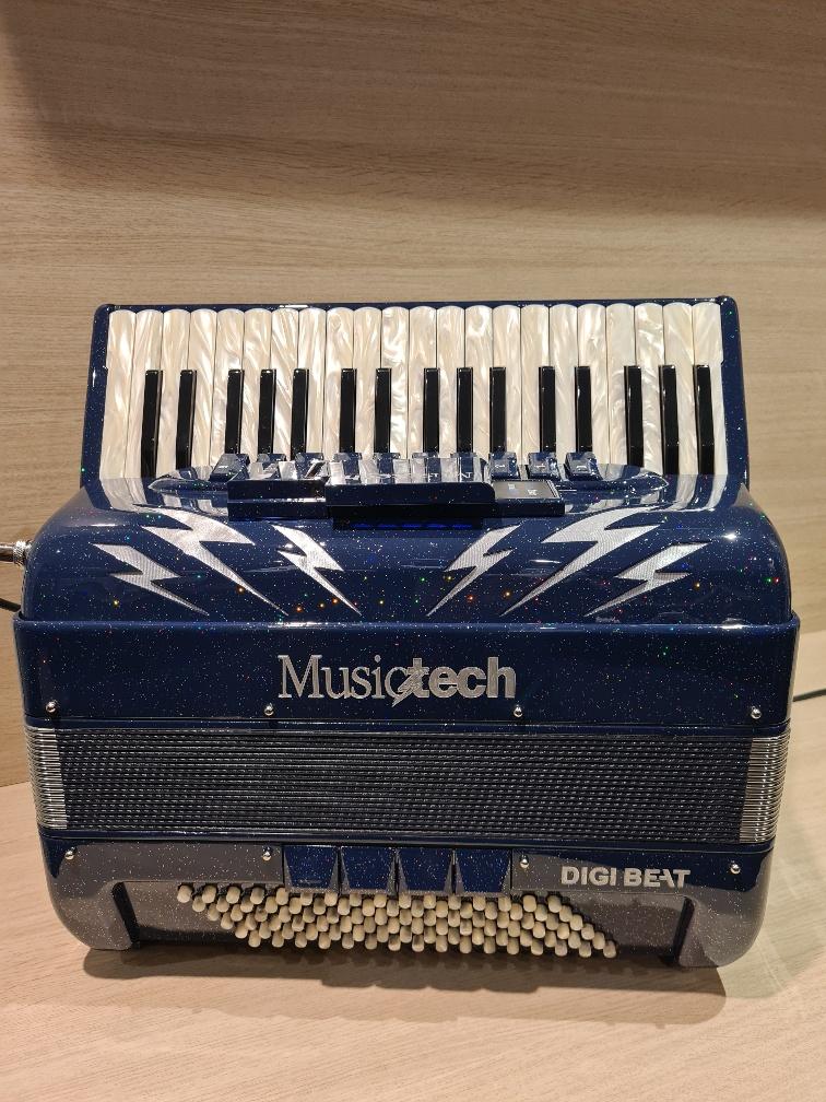 Musictech Dual Link Digi Beat 37/96 digitale accordeon 6,7kg, Niet ingevuld, 96-bas, Niet ingevuld, Overige merken