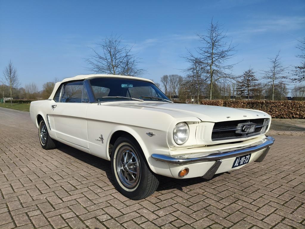 Ford Mustang CONVERTIBLE F CODE 1964.5 First Year Production, Auto's, Automaat, Cabriolet, Wit, Origineel Nederlands