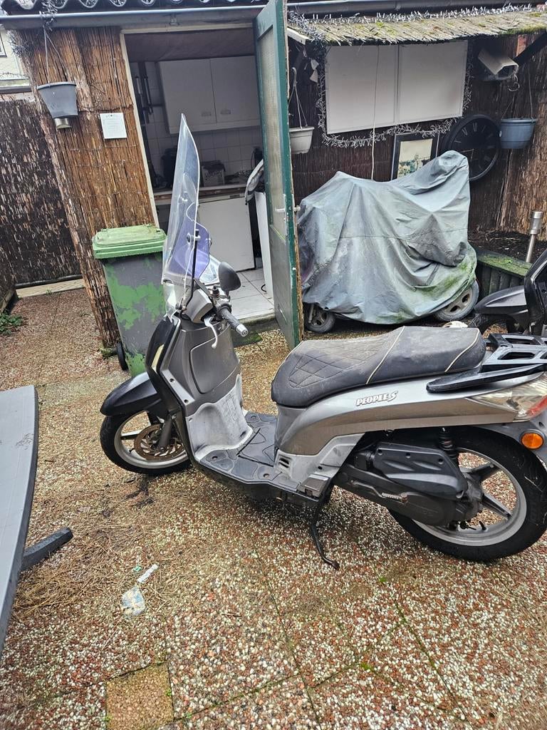 Te koop aangeboden kymco poeples, Ophalen of Verzenden, Gebruikt, Benzine, People S