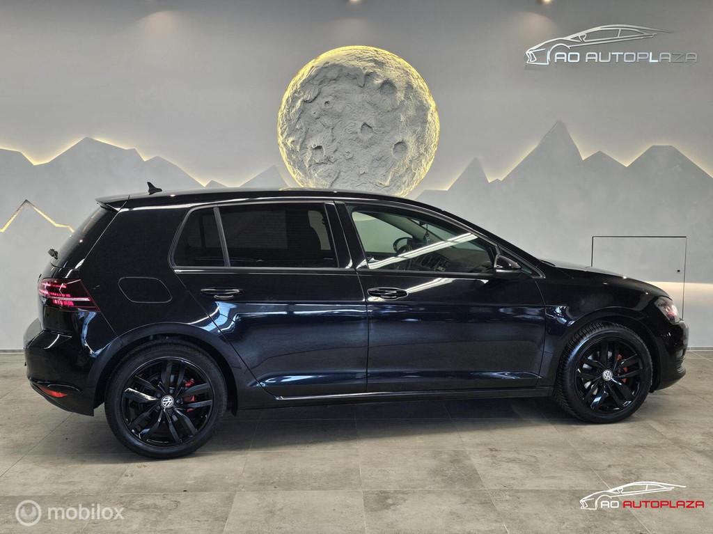 Volkswagen Golf 1.4 TSI ACT Highline DSG Navigatie/Stoelverw, Euro 6, 4 cilinders, Alcantara, Zwart