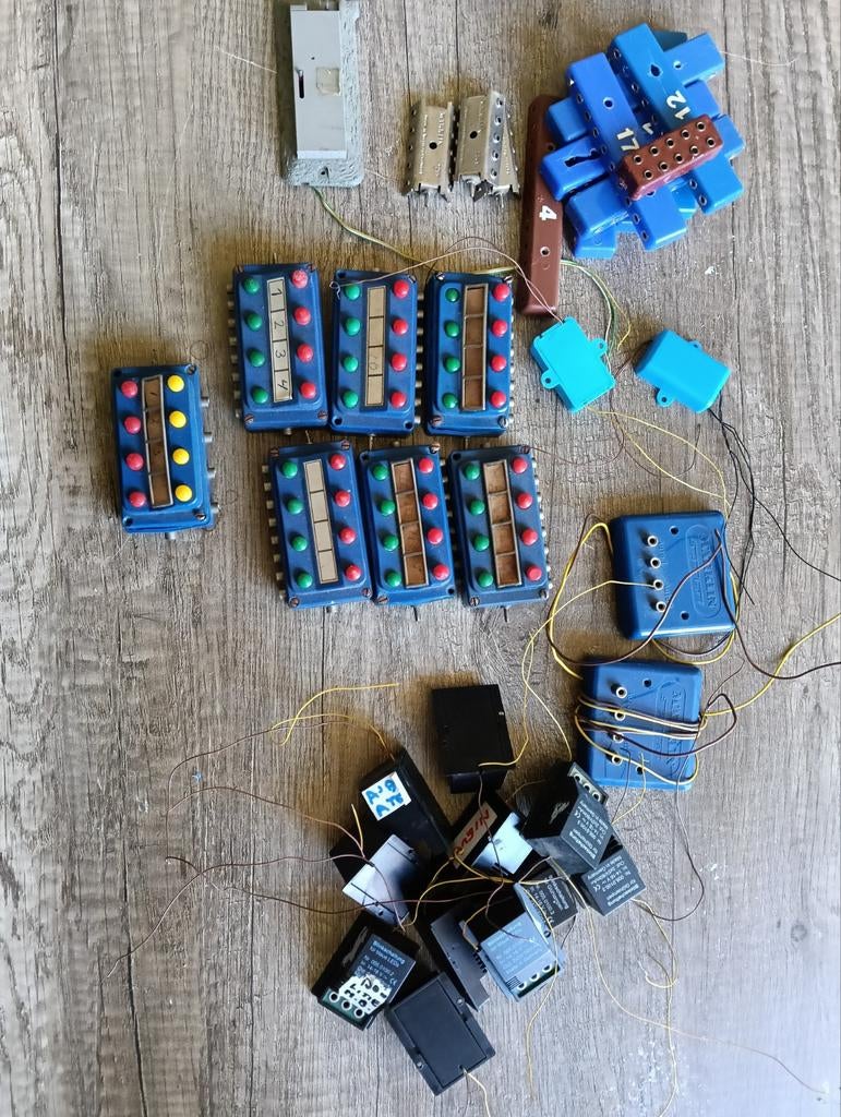 Märklin electronica,schakel materiaal, Hobby en Vrije tijd, Modeltreinen | H0, Wisselstroom, Gebruikt, Brug, Tunnel of Gebouw