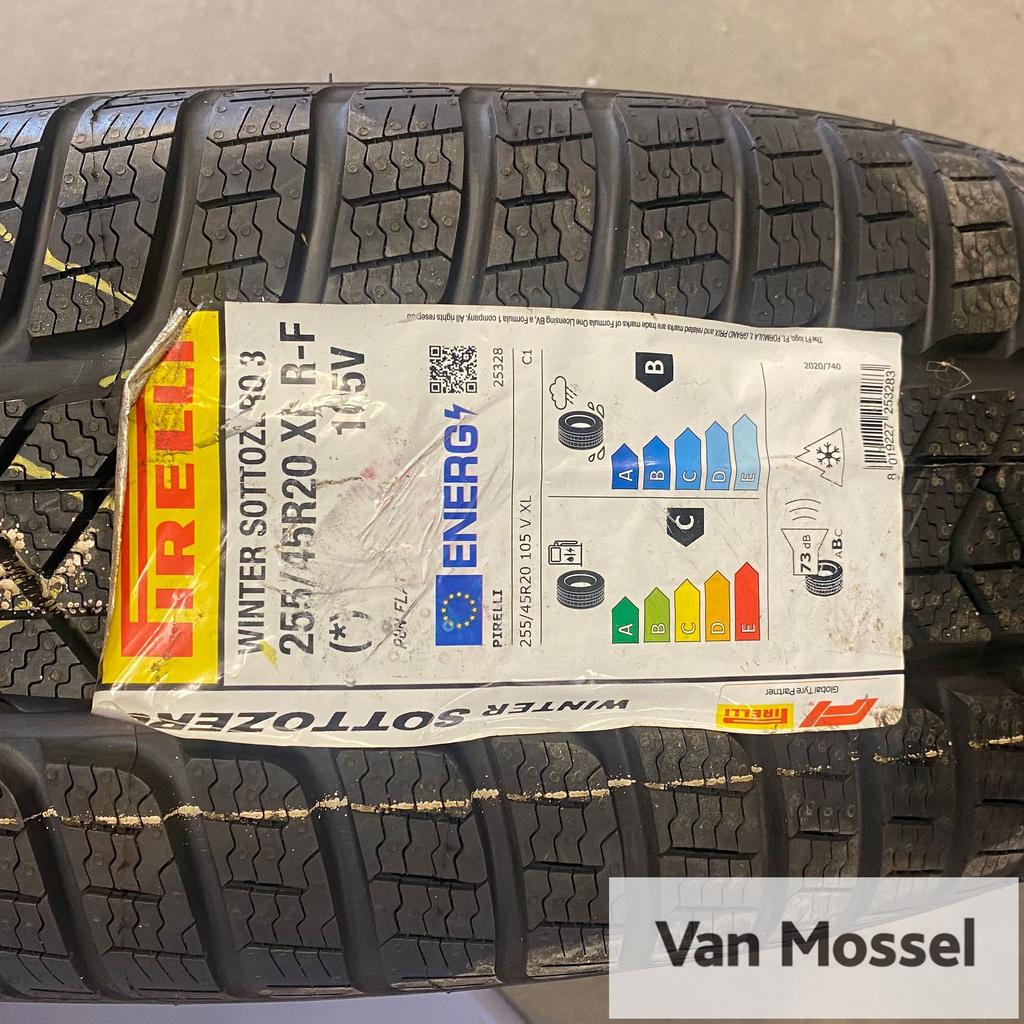 Pirelli Sottozero 3 255/45/R20 105V, Gebruikt, 255 mm, -, -