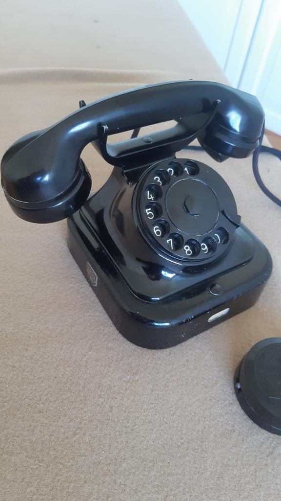 Heemaf type 1955 (norm) 55, bakelieten telefoon., Ophalen