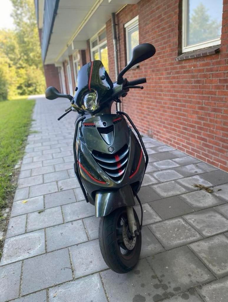Goed onderhouden Piaggio Zip 2020 scooter, Ophalen, Zo goed als nieuw, Benzine, Zip