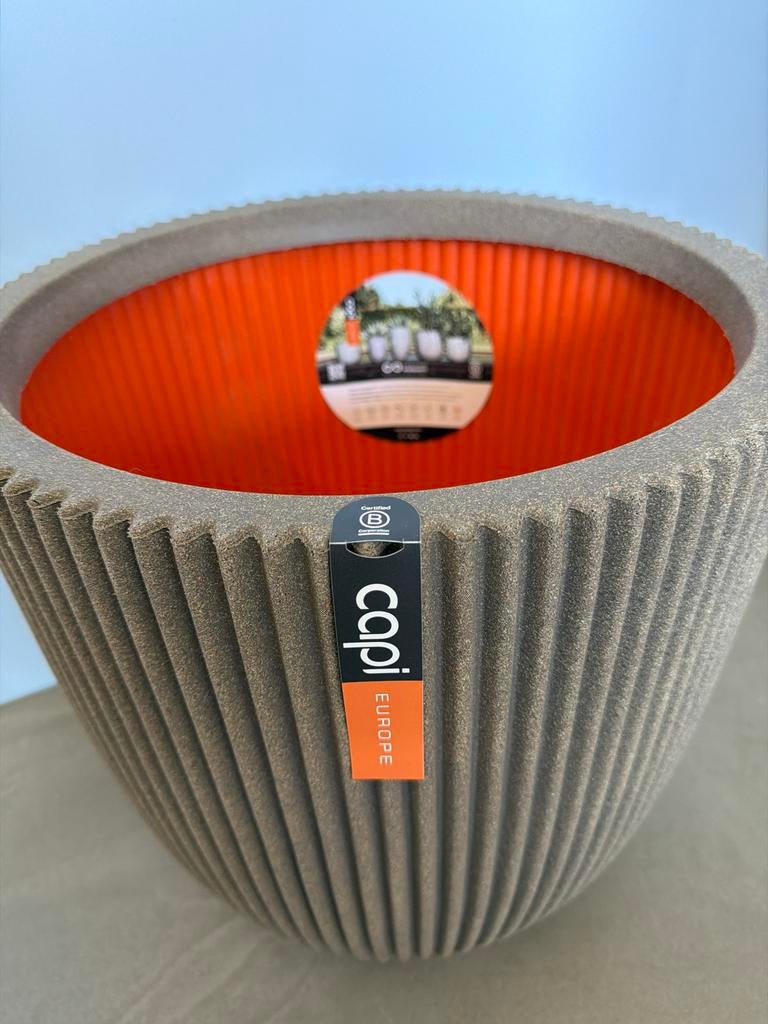 Nieuwe Capi Europe Groove plantenpot taupe d43h41cm, Tuin en Terras, Bloempotten, Ophalen, Kunststof, 40 cm of meer, Rond