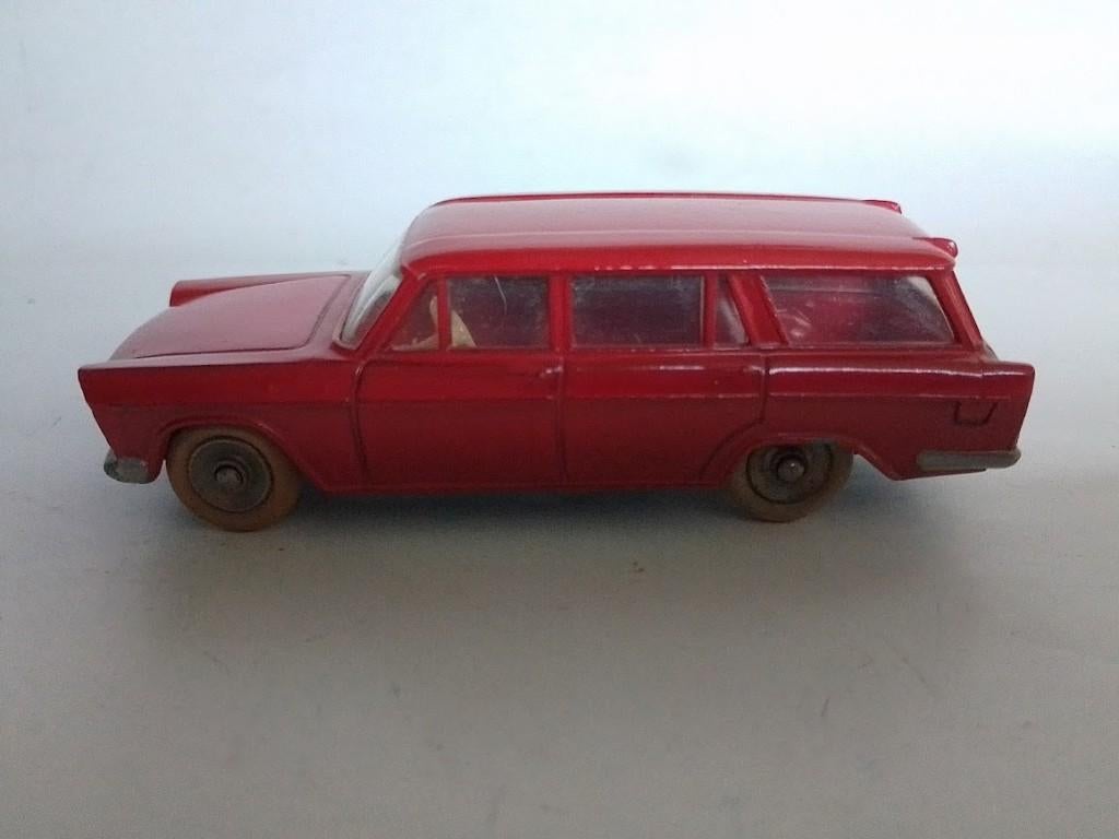 Fiat 1800 Stationcar Dinky Toys France nr 548, Ophalen of Verzenden, Zo goed als nieuw, Auto, Dinky Toys