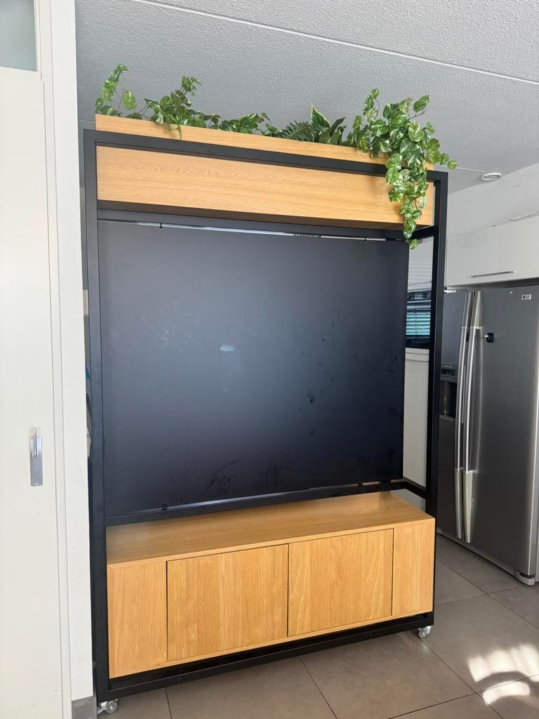 Mobile room divider with planter box + cabinet, Ophalen, Zo goed als nieuw