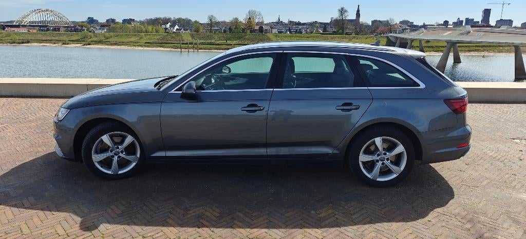 Audi A4 Avant 2.0 TFSI MHEV, 7-speed Automaat, HUD, ACC, Stof, 4 cilinders, 1984 cc, A4