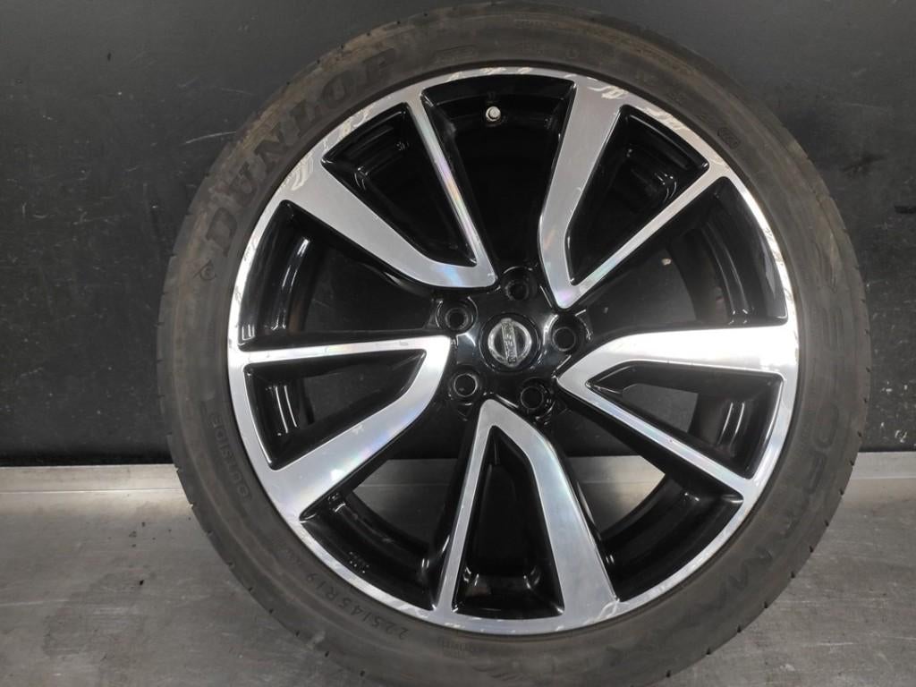 Velgen set met banden Nissan Qashqai ( 225-45-R19 ), 19 inch, Gebruikt, Ophalen of Verzenden, Band(en)