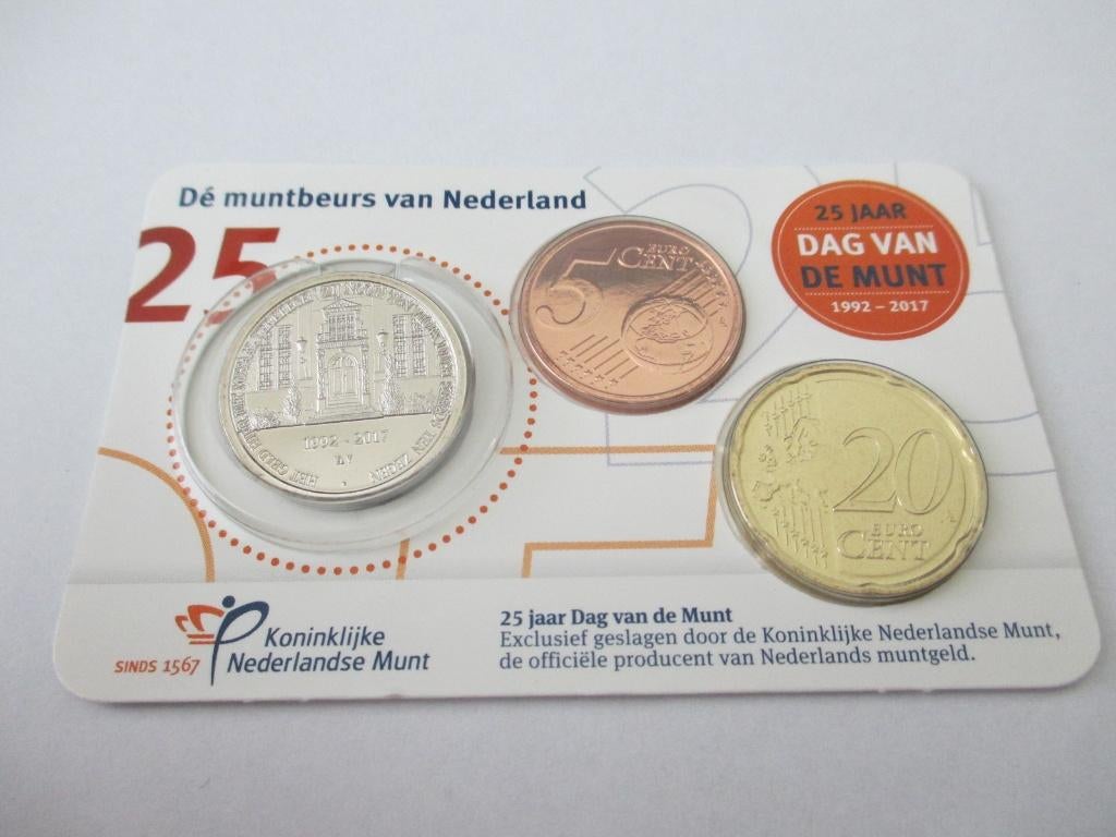 Coincard 25 jaar dag van de munt 2017, Ophalen of Verzenden, Koningin Beatrix, Euro's, Setje