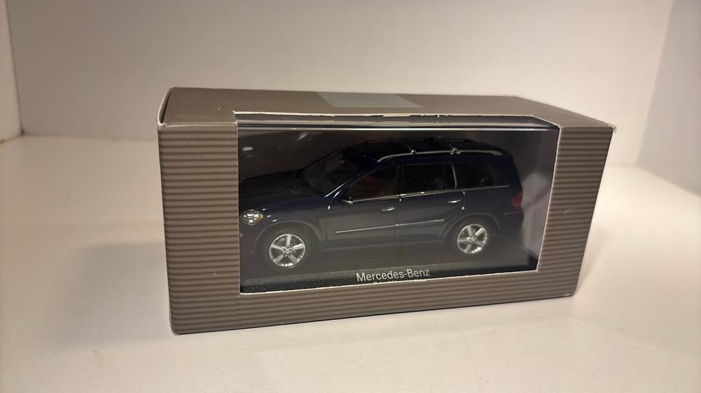 Mercedes benz gl klasse bleu minichamps 1.43, Auto, Ophalen of Verzenden, MiniChamps, A