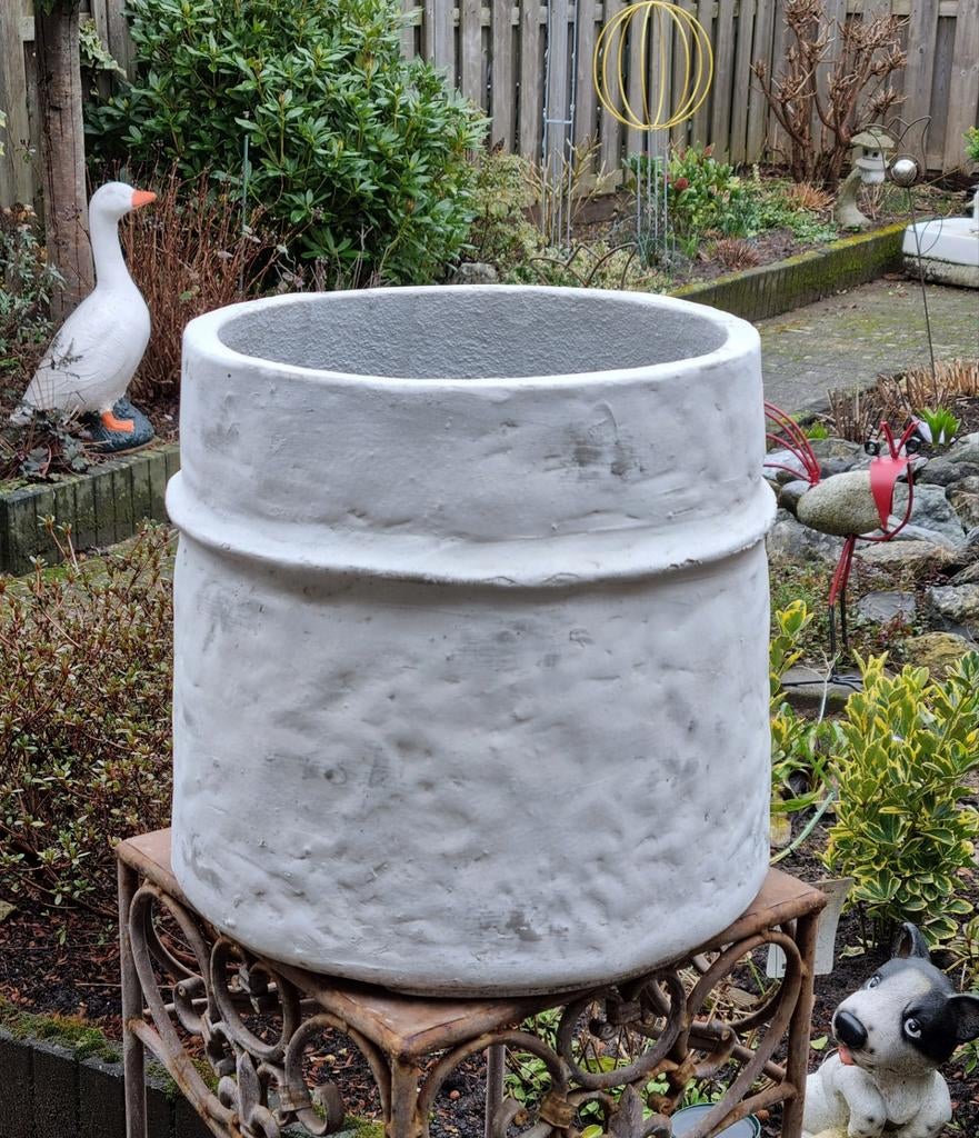 Royale plantenbak,  breed van onder,  waait niet snel om, Tuin en Terras, Tuinvazen, Zo goed als nieuw, Ophalen