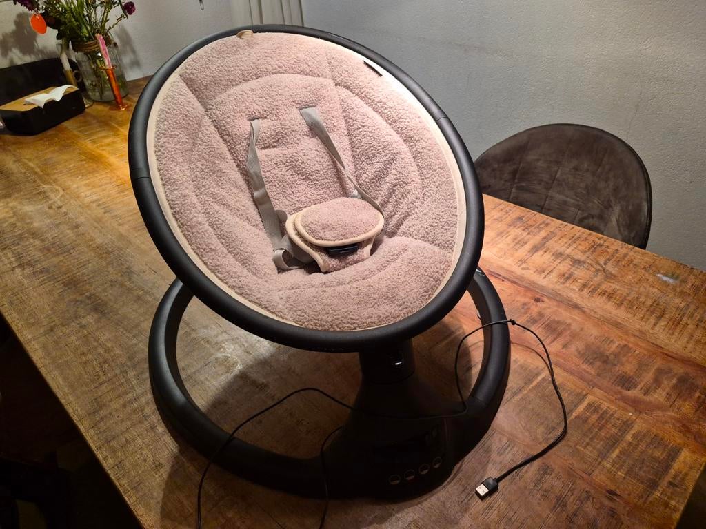 Babystoeltje met beweging en muziek, Kinderen en Baby's, Kinderstoelen, Ophalen of Verzenden, Gebruikt, Overige typen, Gordel(s)