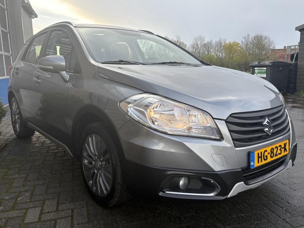 Suzuki S-Cross 1.6 Exclusive PANO-TREKHAAK-ALL SEASON-CAMERA, Keurmerk '100% Onderhouden', Gebruikt, 4 cilinders, 400 kg