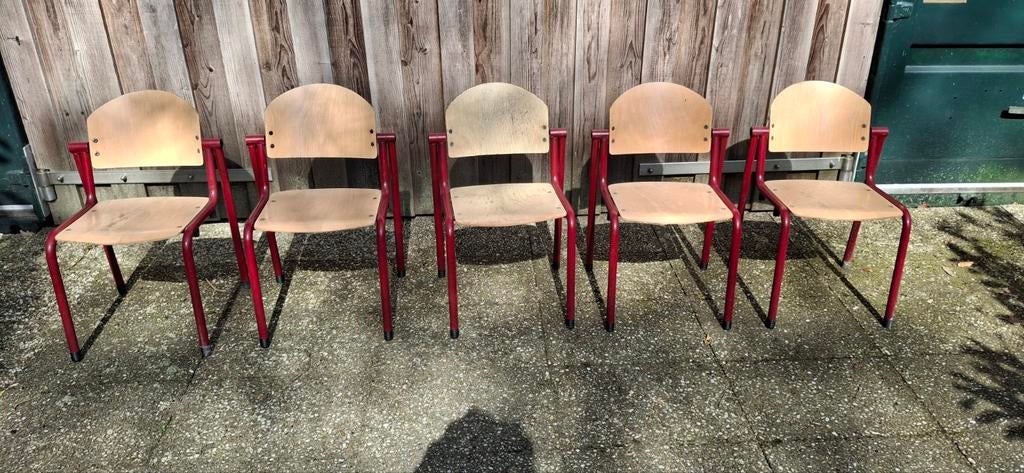 Stapelbare stoelen met metalen onderstel, Huis en Inrichting, Stoelen, Ophalen, Vintage, Praktisch, Gebruikt, Overige kleuren