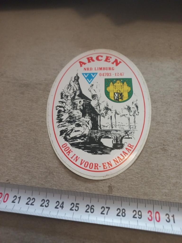 Arcen, Ophalen of Verzenden, Zo goed als nieuw