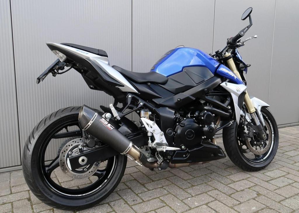 Suzuki GSR 750 ABS - foto 3