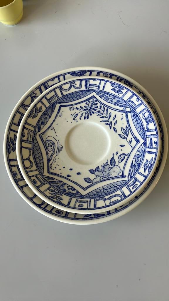 Oiseau Bleu schotels Gien, Huis en Inrichting, Keuken | Servies, Gebruikt, Ophalen of Verzenden, Overige stijlen, Kop(pen) en/of Schotel(s)