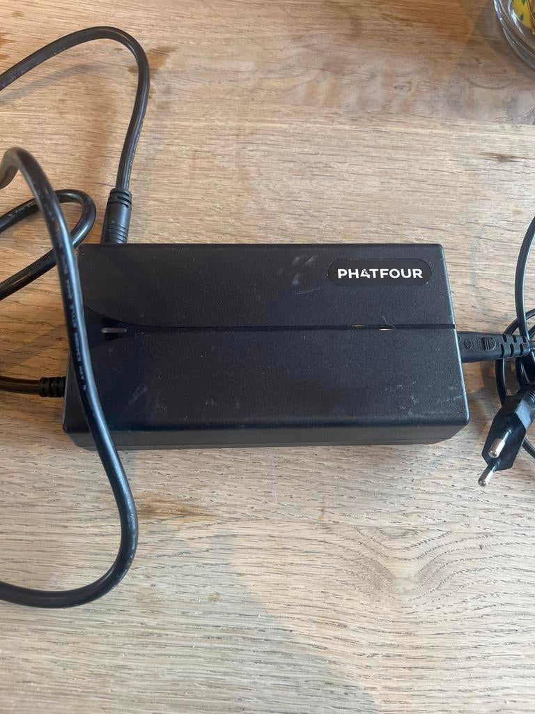 Phatfour Fatbike Oplader - Origineel en Goed Werkend, Ophalen, Gebruikt
