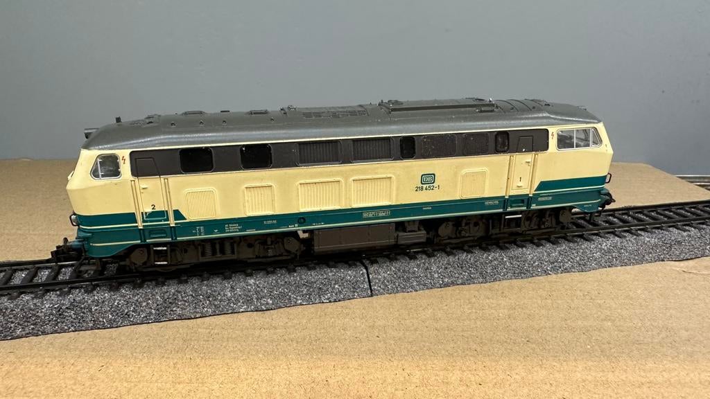 1 Fleischmann br 218 452-1, Hobby en Vrije tijd, Modeltreinen | H0, Fleischmann, Ophalen of Verzenden, Zo goed als nieuw, Gelijkstroom