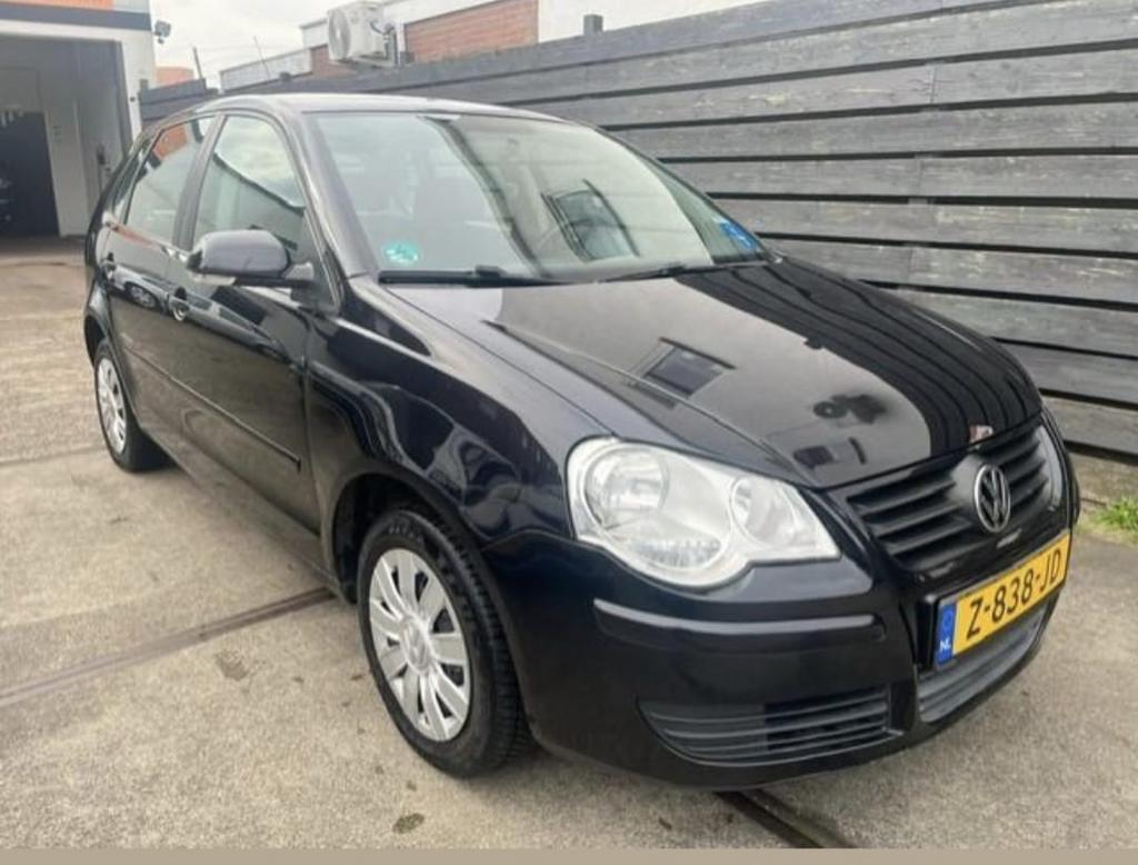 Volkswagen 2009 Zwart, Auto's, 40 €/maand, 989 kg, 1198 cc, Zwart