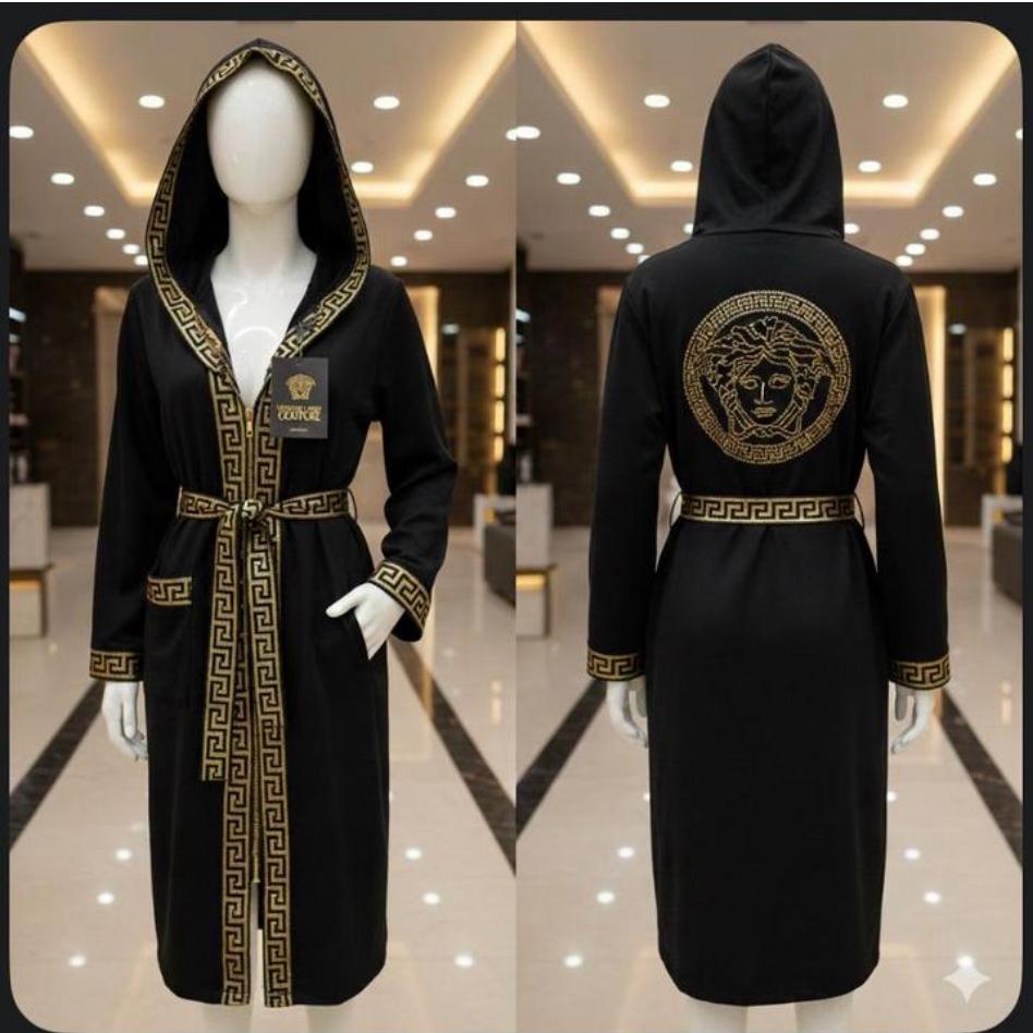 PRACHTIGE Versace Nieuwe waterdichte jas zwart met goud L/M, Ophalen of Verzenden, Nieuw, Zwart