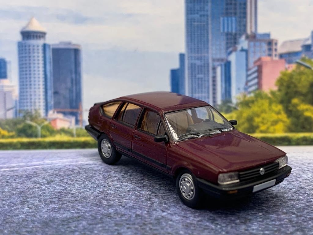 VW Passat B2, Hobby en Vrije tijd, Modelauto's | 1:87, Ophalen of Verzenden, Zo goed als nieuw, Auto, Brekina