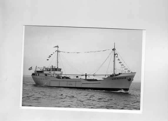 scheepvaart-foto-uranus-PROEFVAART, Verzamelen, Scheepvaart, Ophalen of Verzenden, Zo goed als nieuw, Motorboot, Boek of Tijdschrift