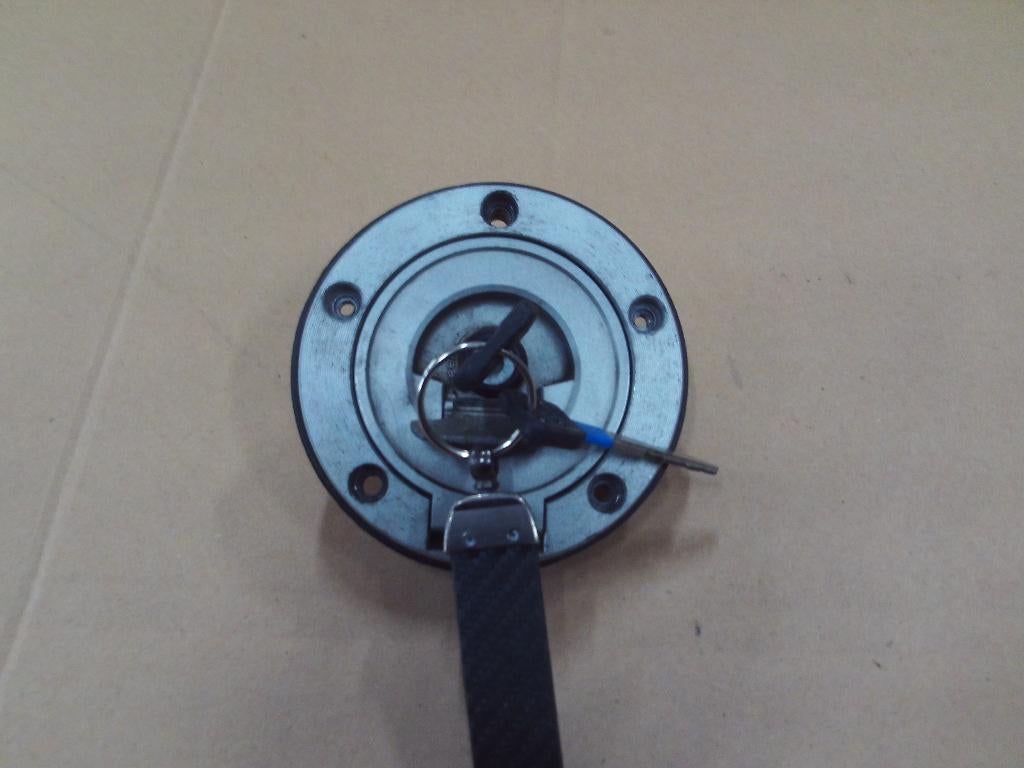 Tankdop Yamaha R1 bj 98-01 met 2 sleutels, Motoren, Onderdelen | Yamaha, Ophalen of Verzenden, Gebruikt