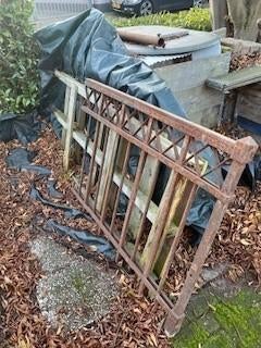 poort 2 delen van 130x100 cm € 85,-, Tuin en Terras, Tuinhekken en Hekwerk, Ophalen, Gebruikt, IJzer, Tuinhek