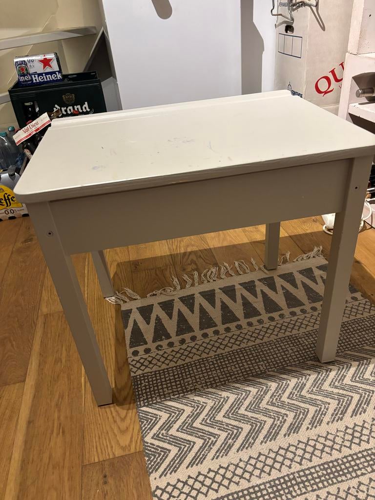 Leuke Kindertafel met klep - 60x45x56 cm, Ophalen, Minder dan 50 cm, Gebruikt, 50 tot 100 cm