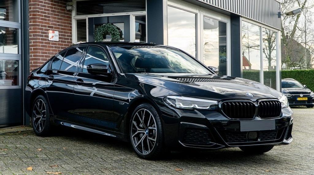 Originele 19 inch BMW 845M velgen met banden 5-serie g30 g31, 19 inch, Banden en Velgen, Germany, Ophalen of Verzenden