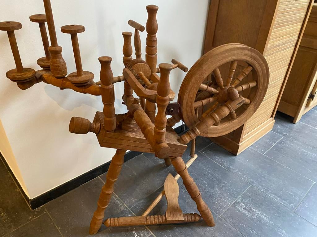 Antiek Houten Spinnewiel, Ophalen, Nieuw, Spinnewiel