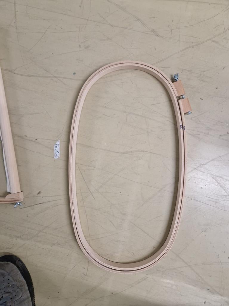 Houten quiltring ovaal, Ophalen of Verzenden, Gebruikt, Handborduren, Onderdeel of Toebehoren