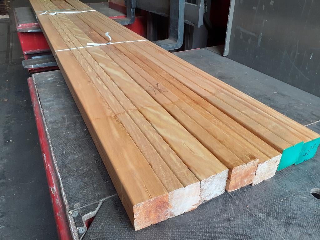 Partij 7 stuks Bilinga palen 90x90x4000mm - 350 euro alles, Tuin en Terras, Palen, Balken en Planken, Ophalen of Verzenden, 250 cm of meer