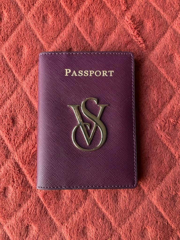 Victoria Secret paspoorthouder, Ophalen of Verzenden, Zo goed als nieuw, Paars