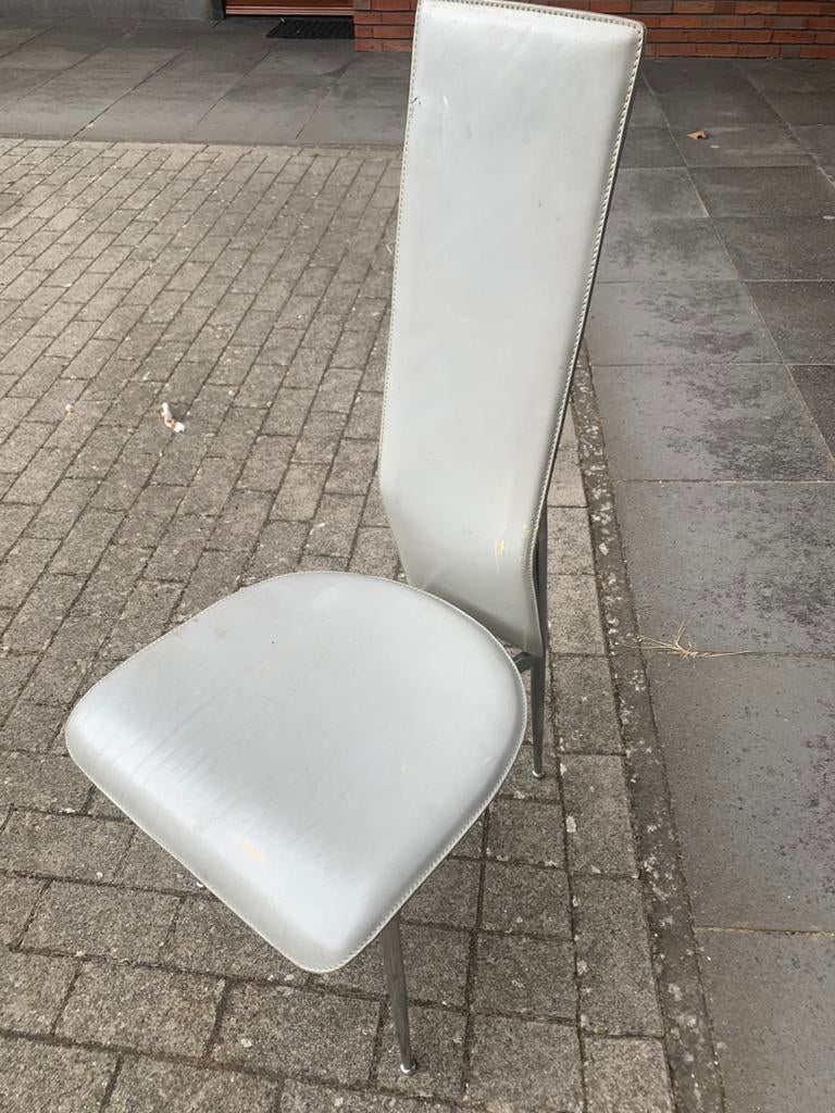 4 eetkamer stoelen merk: FASEM S44, Ophalen of Verzenden, Gebruikt, Grijs