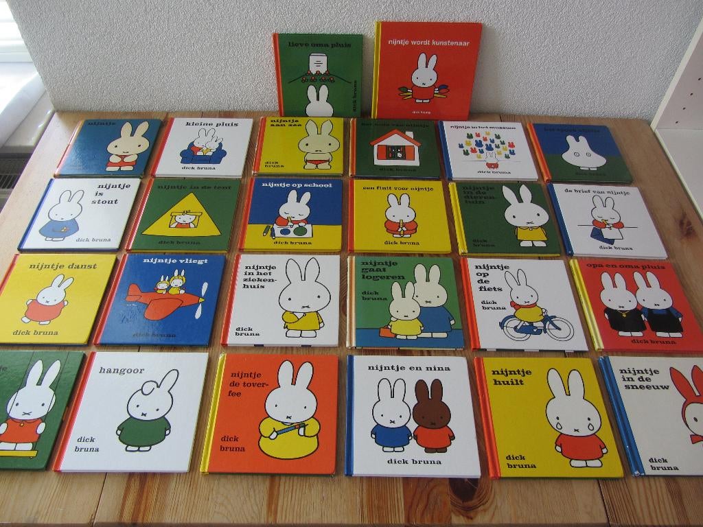 Nijntje en andere boekjes van Dick Bruna, Ophalen of Verzenden, Gelezen, 2 tot 3 jaar