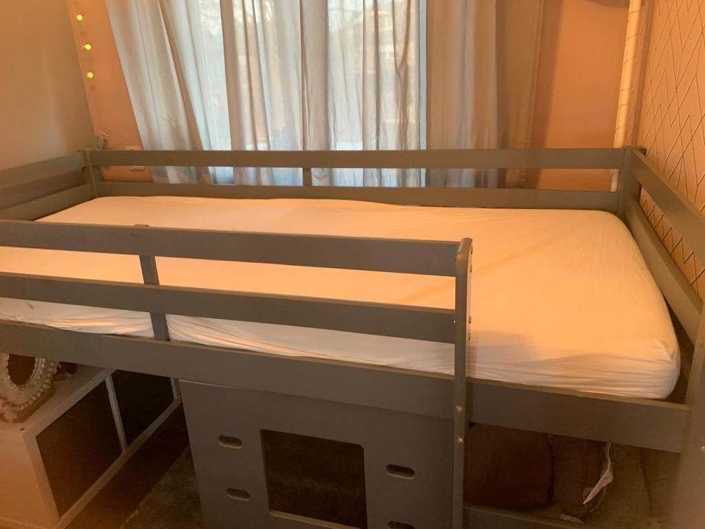 Grijze Halfhoogslaper, Kinderen en Baby's, Kinderkamer | Stapelbedden en Hoogslapers, Ophalen, Gebruikt, Halfhoogslaper