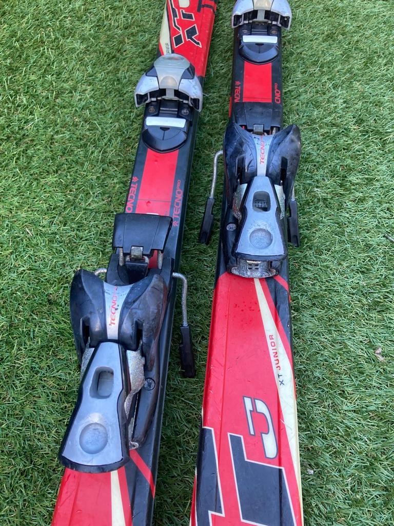 Techno kinderski's 140cm, gewaxt en geslepen, Gebruikt, 100 tot 140 cm, Carve, Skiën