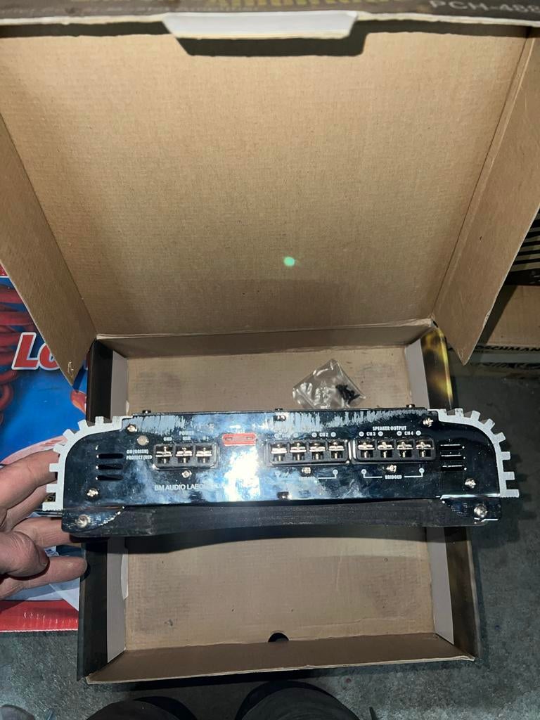 Boschmann 900 Watt Versterker - Goedkoop!, Auto diversen, Ophalen of Verzenden, Gebruikt