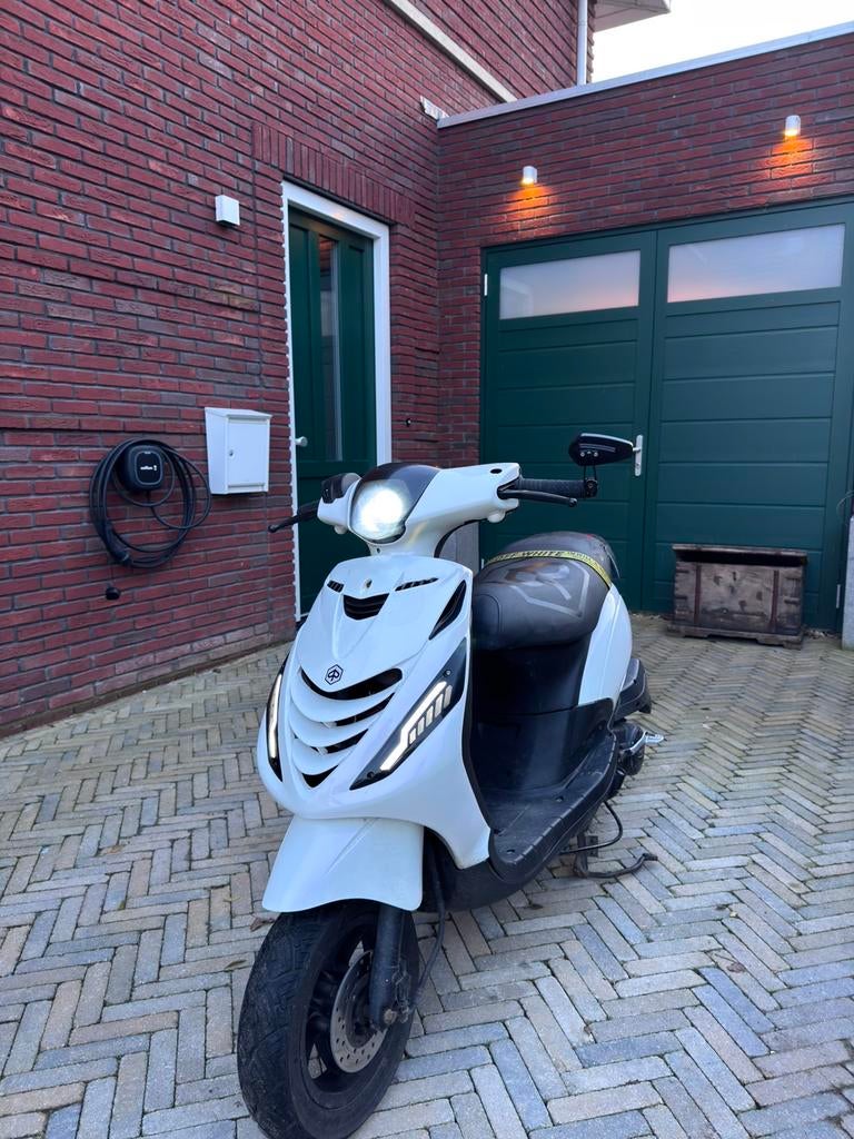 Piaggio zip 80cc, full option, brom, Fietsen en Brommers, Scooters | Piaggio, Ophalen, Maximaal 45 km/u, Zip, Zo goed als nieuw
