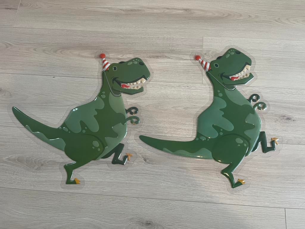 Dino verjaardagsversiering, Ophalen, Zo goed als nieuw