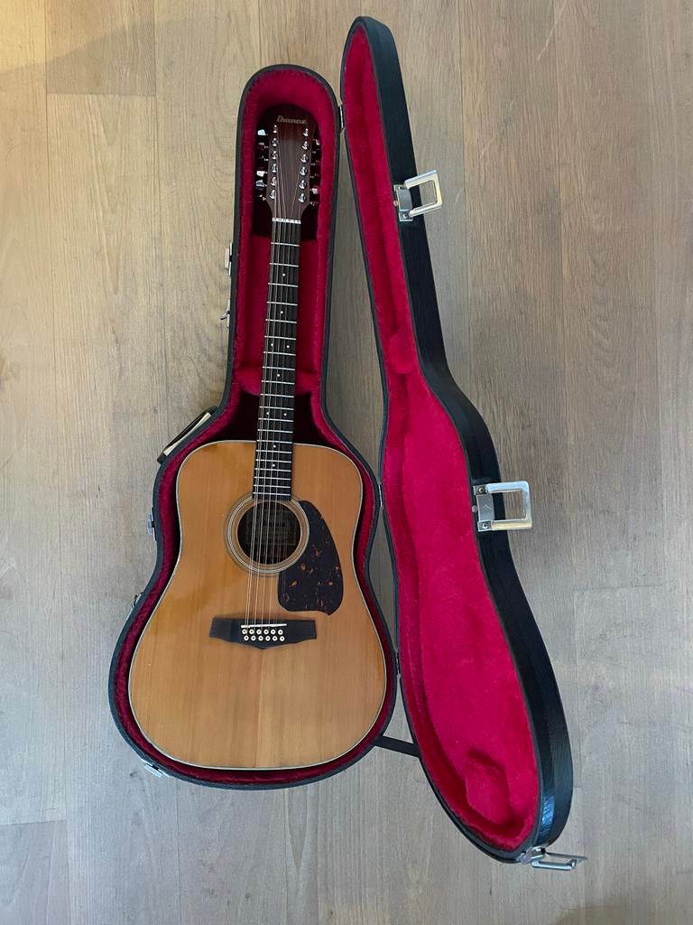 Ibanez V302 12-snarige gitaar 1984 Made in Japan, Muziek en Instrumenten, Snaarinstrumenten | Gitaren | Akoestisch, Ophalen, Gebruikt